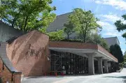 神戸市中央図書館